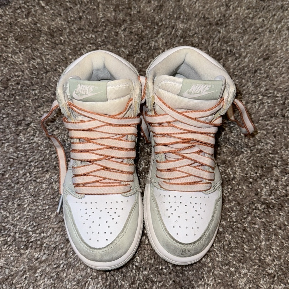 Jordan
Air Jordan 1 High OG "Seafoam" sneakers - Picture 4 of 6